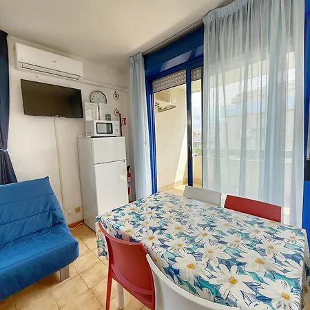 Grazioso N 47 A 100mt Dal Mare Μπιμπιόνε