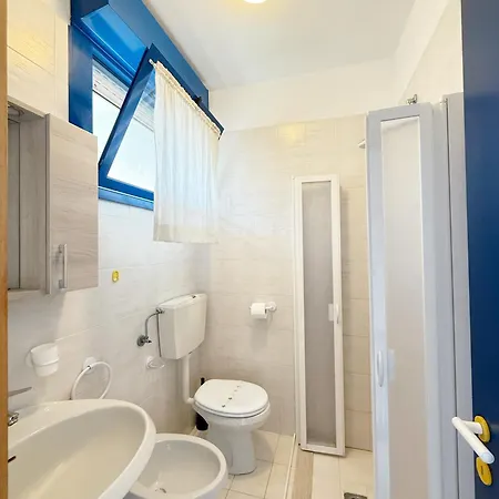 Apartament Grazioso N 47 A 100mt Dal Mare *