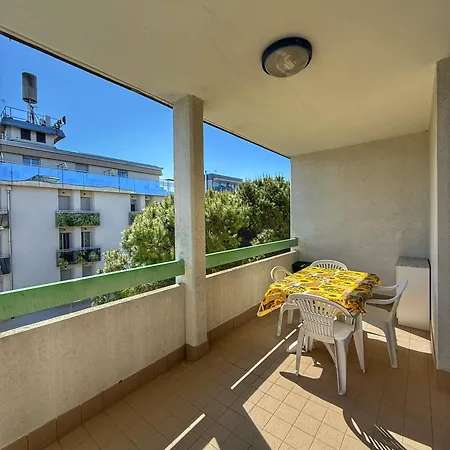 Grazioso N 47 A 100mt Dal Mare Apartamento
