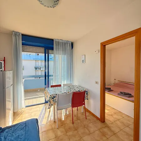 Grazioso N 47 A 100mt Dal Mare Apartament