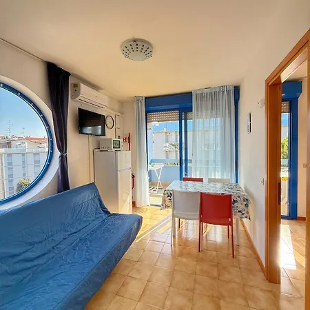 Apartament Grazioso N 47 A 100mt Dal Mare