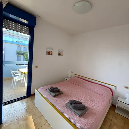 Apartament Grazioso N 47 A 100mt Dal Mare
